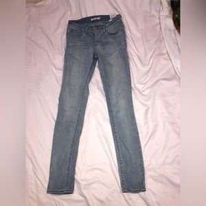 Levi 711 skinny jeans